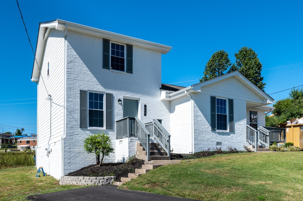 606 Newhall Drive